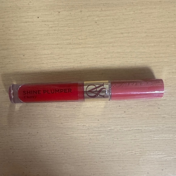 NEW Shine Plumper Lip Gloss - Vibrant Red - Picture 2 of 4